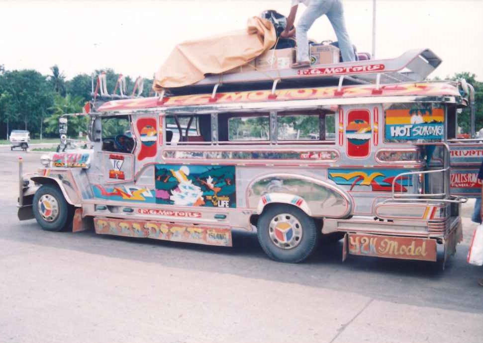 フィリピン　バス